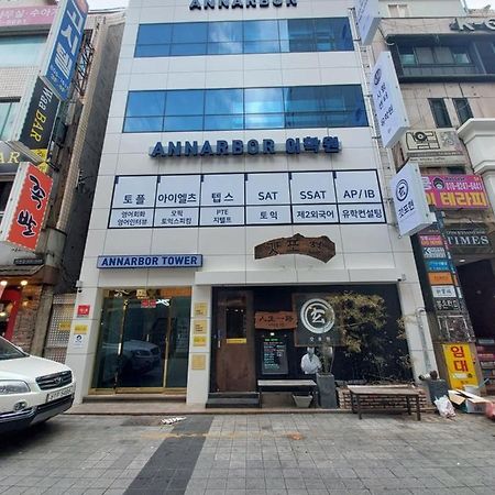 24Guesthouse Seomyeon Busan Extérieur photo