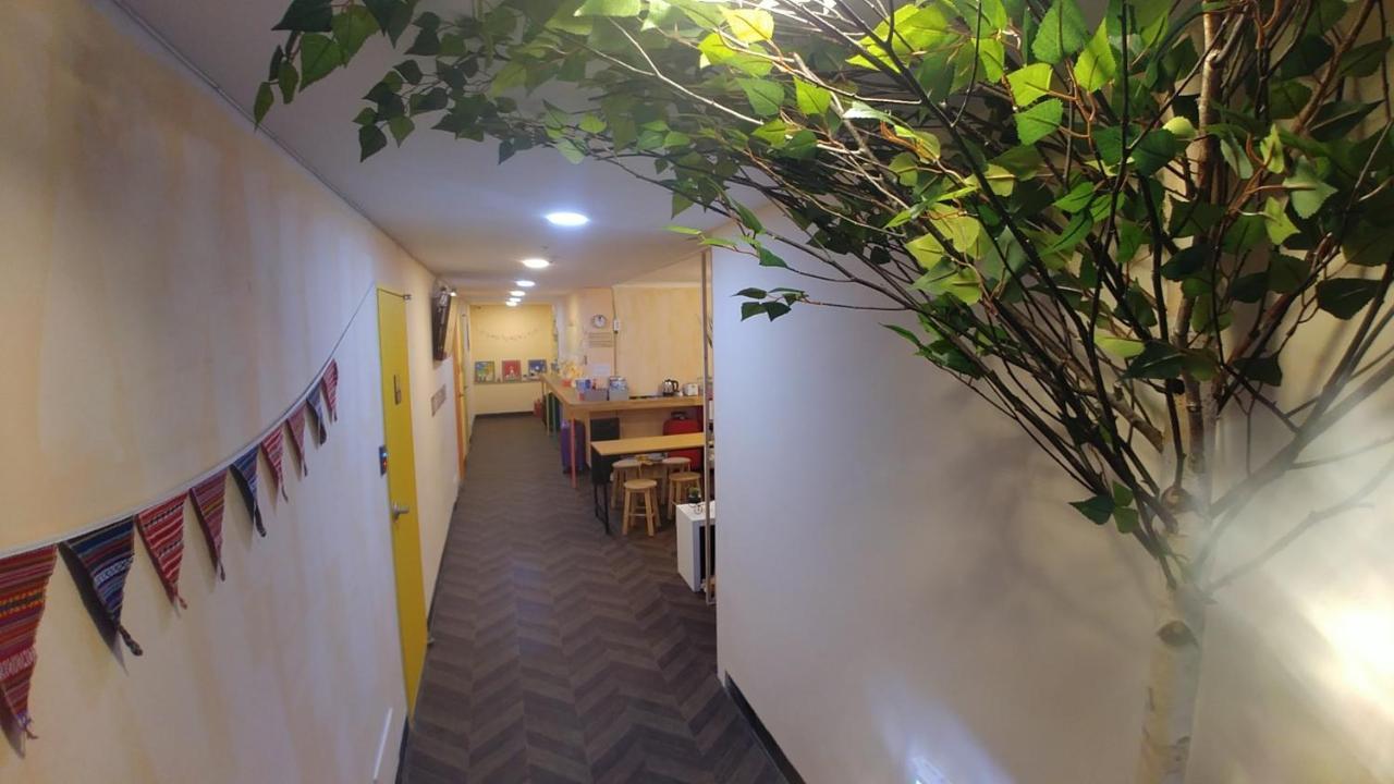 24Guesthouse Seomyeon Busan Extérieur photo