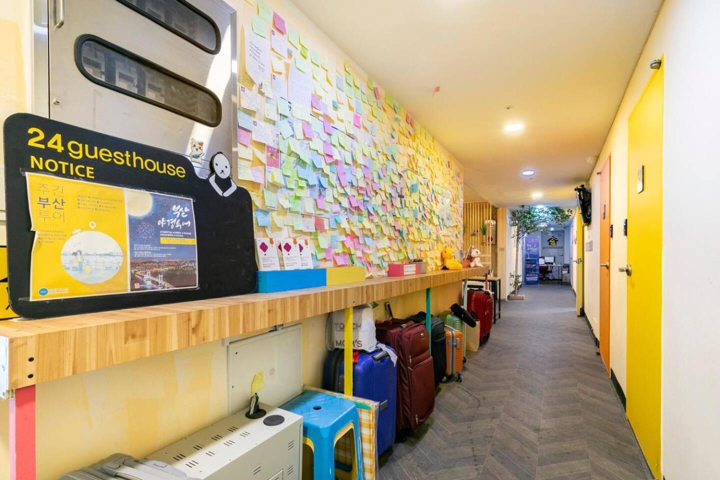 24Guesthouse Seomyeon Busan Extérieur photo