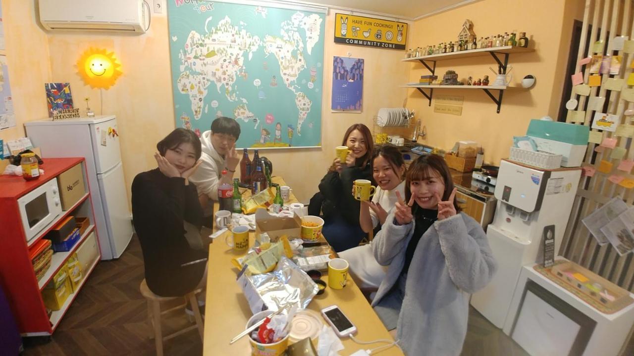 24Guesthouse Seomyeon Busan Extérieur photo